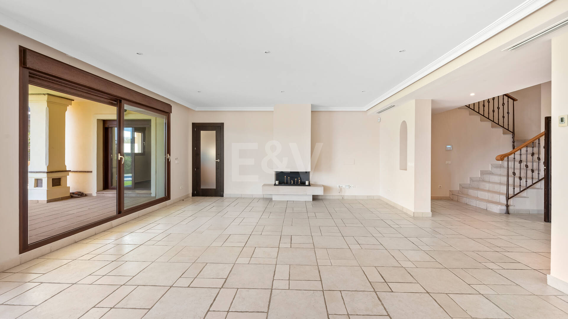 Villa with Panoramic Views and Resort-Style Living in Prestigious Los Arqueros