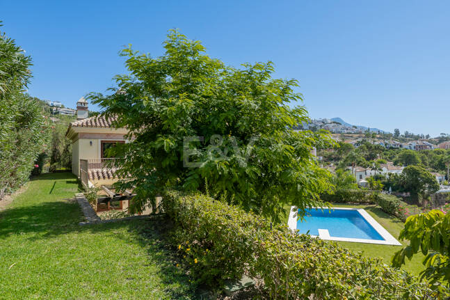 Villa with Panoramic Views and Resort-Style Living in Prestigious Los Arqueros