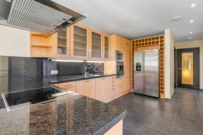 Villa with Panoramic Views and Resort-Style Living in Prestigious Los Arqueros