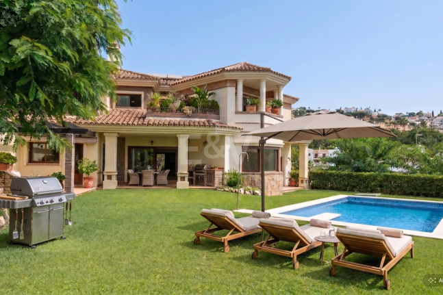 Villa with Panoramic Views and Resort-Style Living in Prestigious Los Arqueros