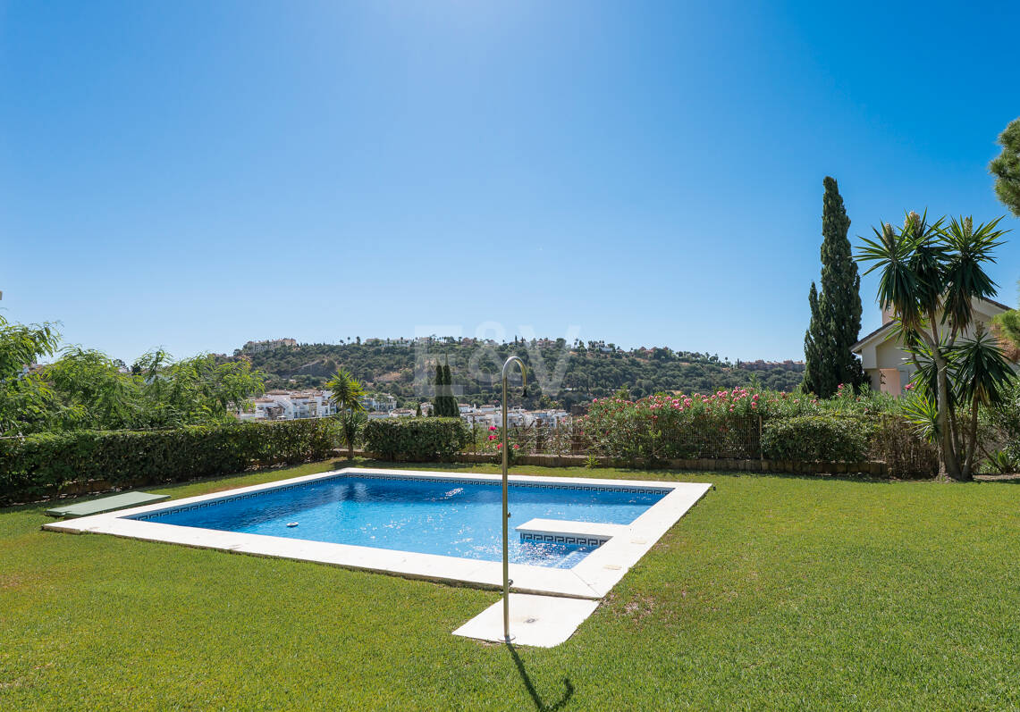 Villa with Panoramic Views and Resort-Style Living in Prestigious Los Arqueros
