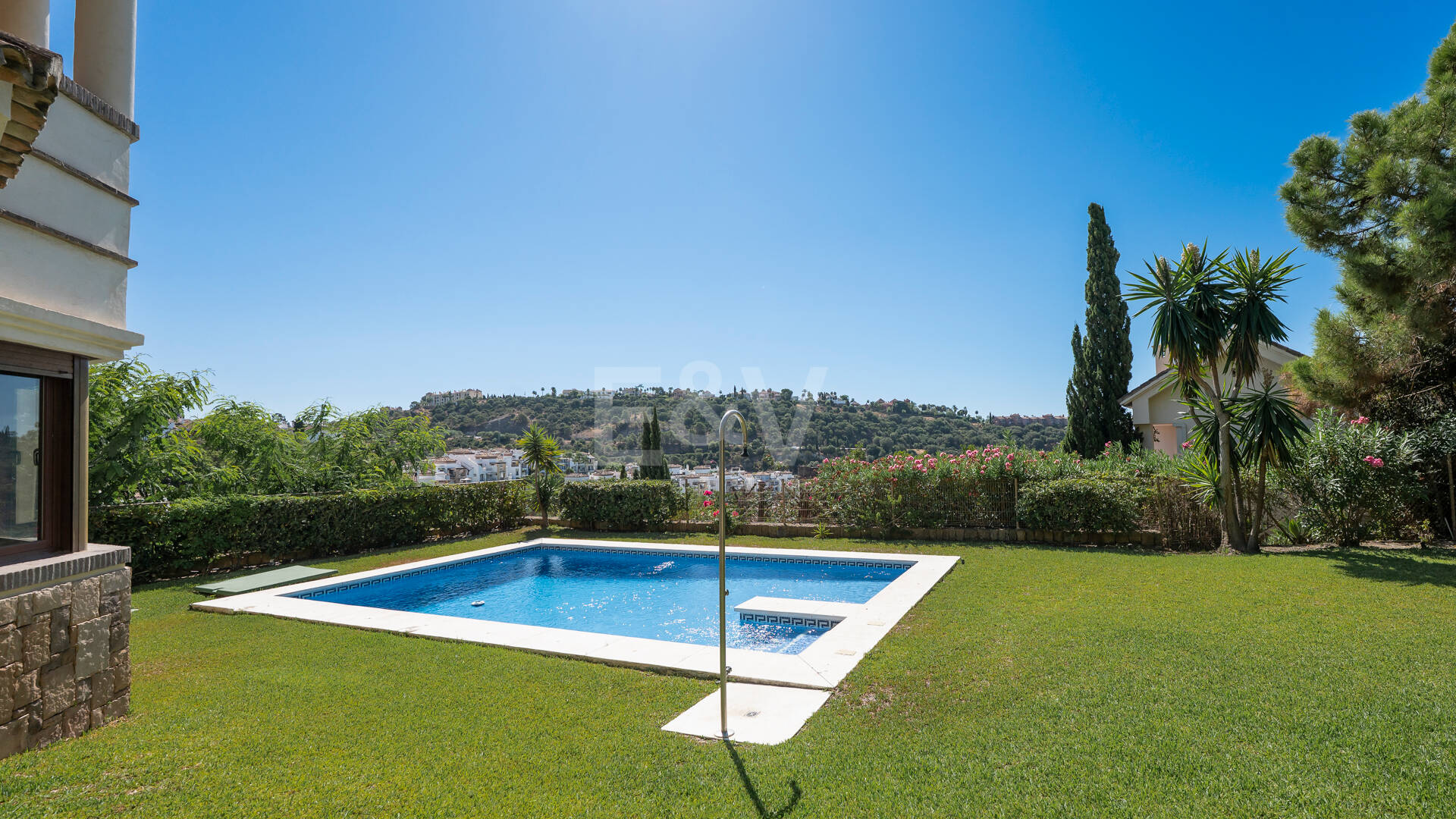 Villa with Panoramic Views and Resort-Style Living in Prestigious Los Arqueros