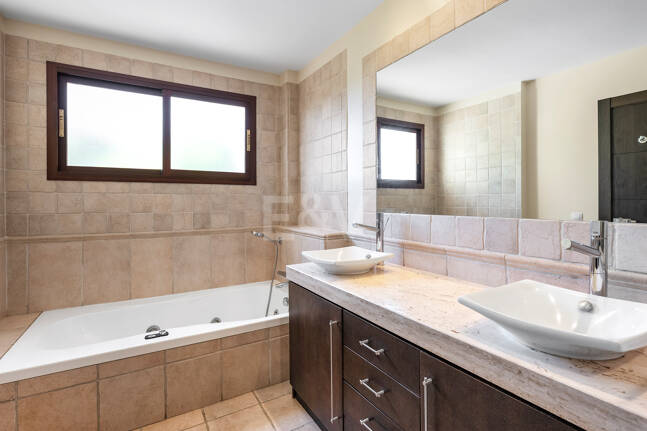 Villa with Panoramic Views and Resort-Style Living in Prestigious Los Arqueros