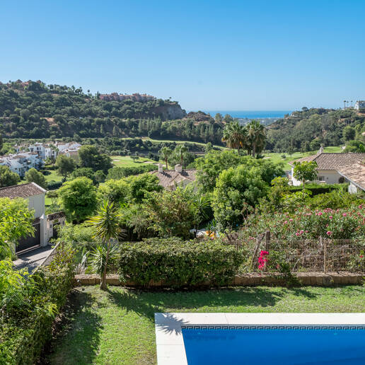 Villa with Panoramic Views and Resort-Style Living in Prestigious Los Arqueros