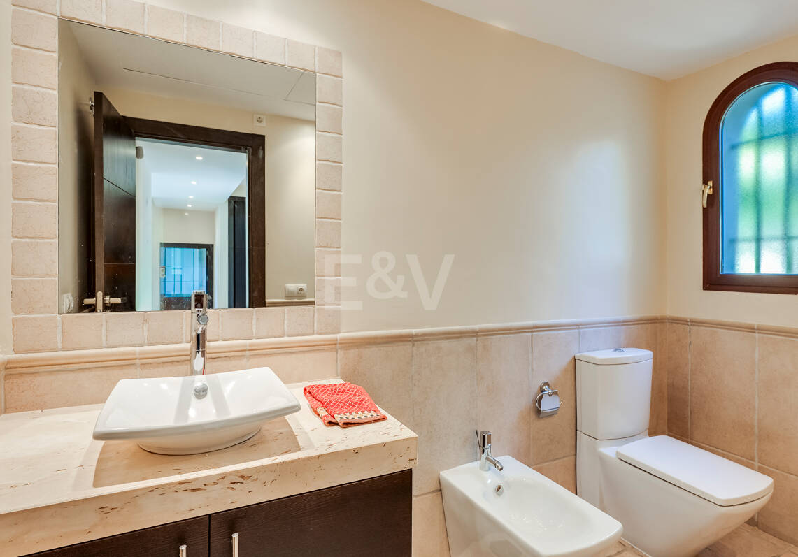 Villa with Panoramic Views and Resort-Style Living in Prestigious Los Arqueros