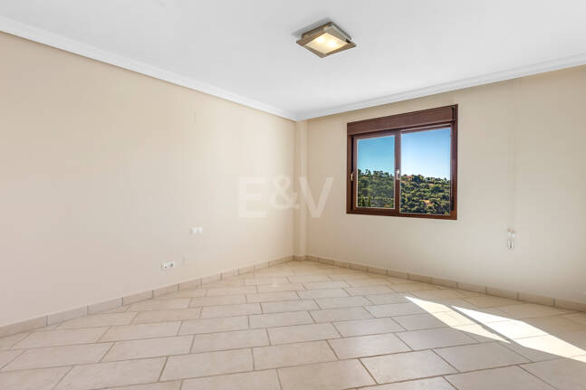 Villa with Panoramic Views and Resort-Style Living in Prestigious Los Arqueros