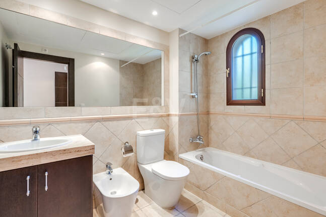 Villa with Panoramic Views and Resort-Style Living in Prestigious Los Arqueros