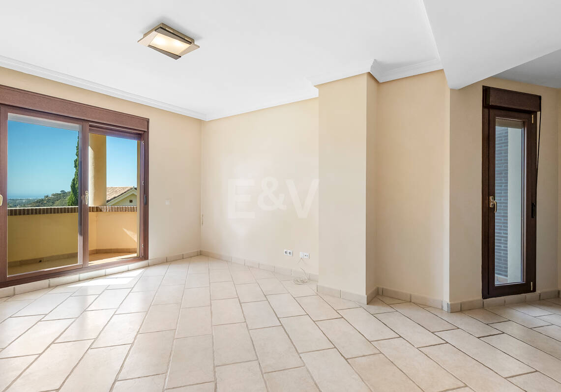 Villa with Panoramic Views and Resort-Style Living in Prestigious Los Arqueros