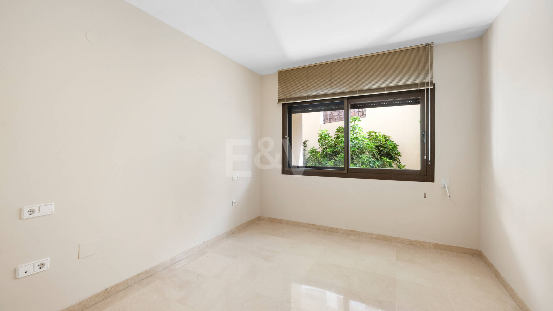 Spacious Duplex Penthouse with Panoramic Views in Los Arqueros