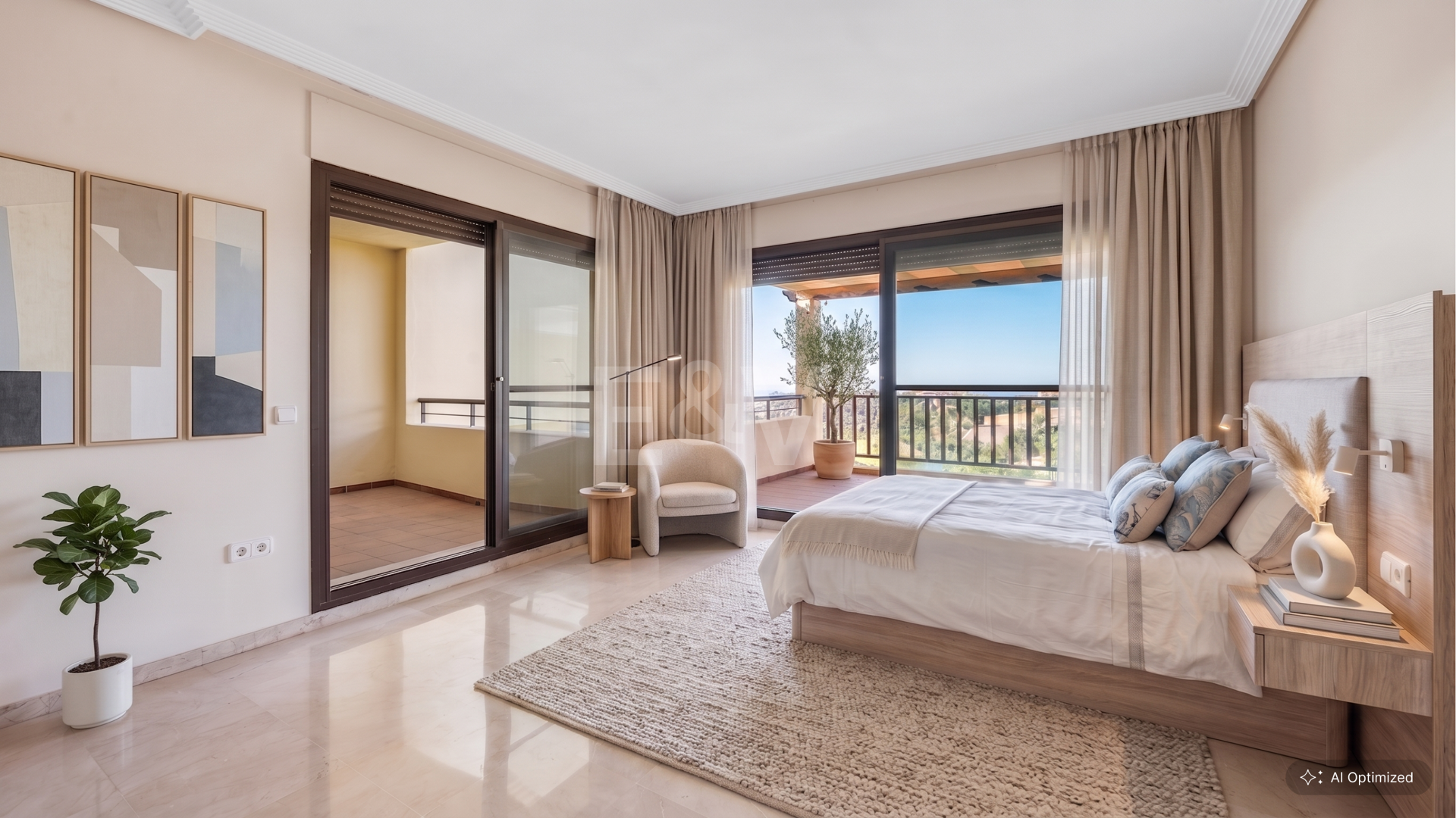 Spacious Duplex Penthouse with Panoramic Views in Los Arqueros