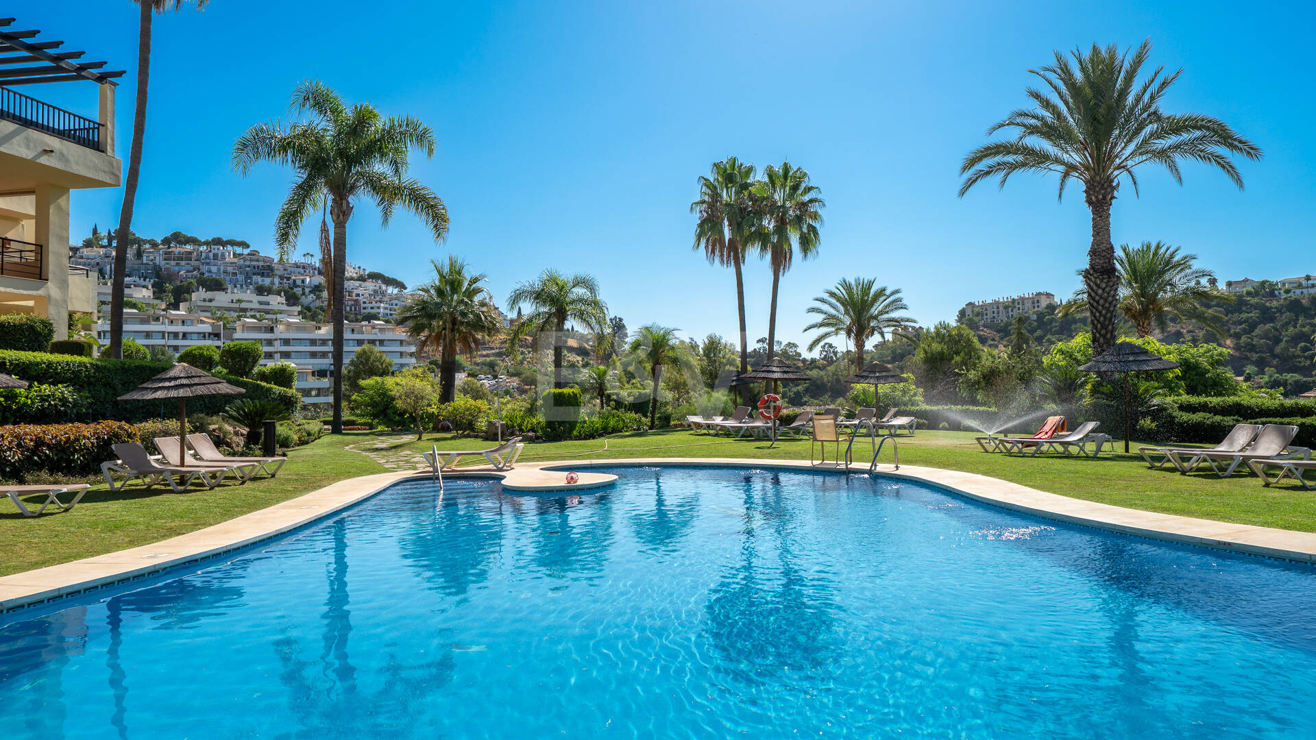 Spacious Duplex Penthouse with Panoramic Views in Los Arqueros