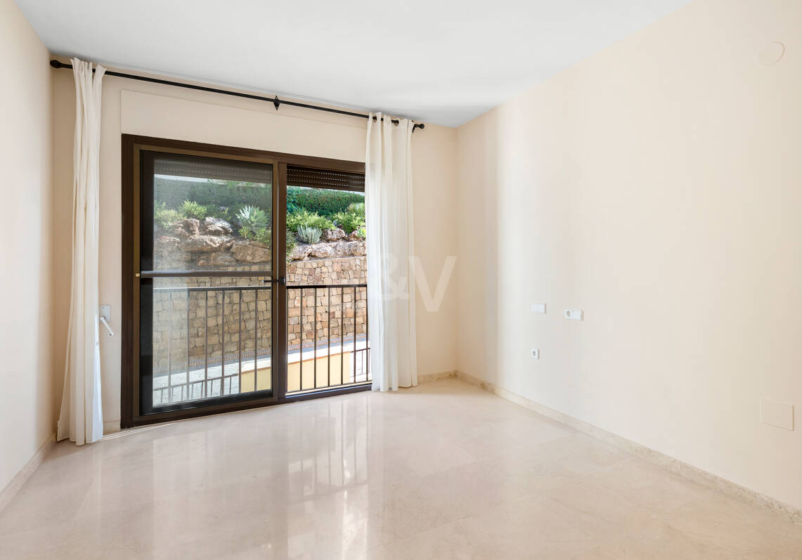 Spacious Duplex Penthouse with Panoramic Views in Los Arqueros