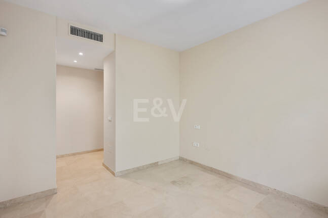 Spacious Duplex Penthouse with Panoramic Views in Los Arqueros