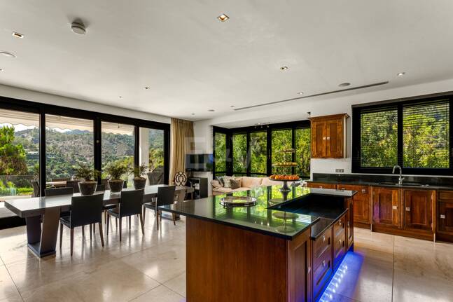 Elegant mediterranean villa in La Zagaleta