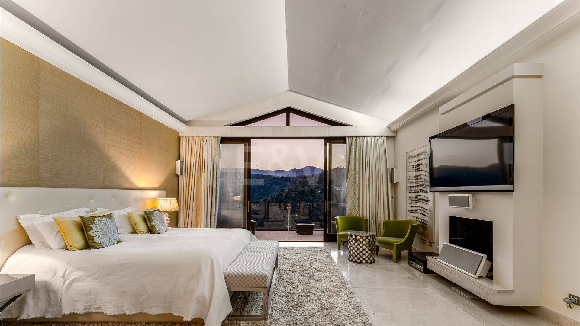 Elegant mediterranean villa in La Zagaleta