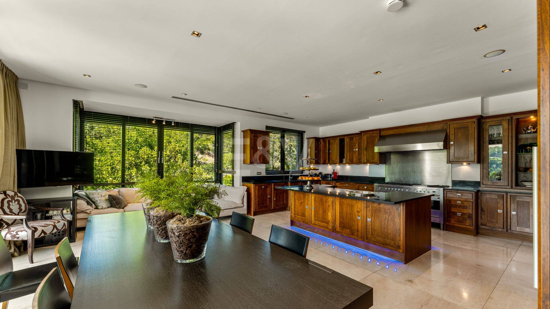 Elegant mediterranean villa in La Zagaleta