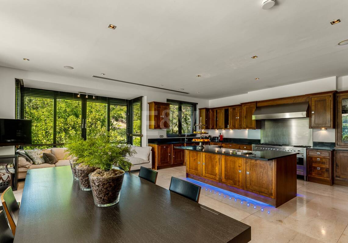 Elegant mediterranean villa in La Zagaleta