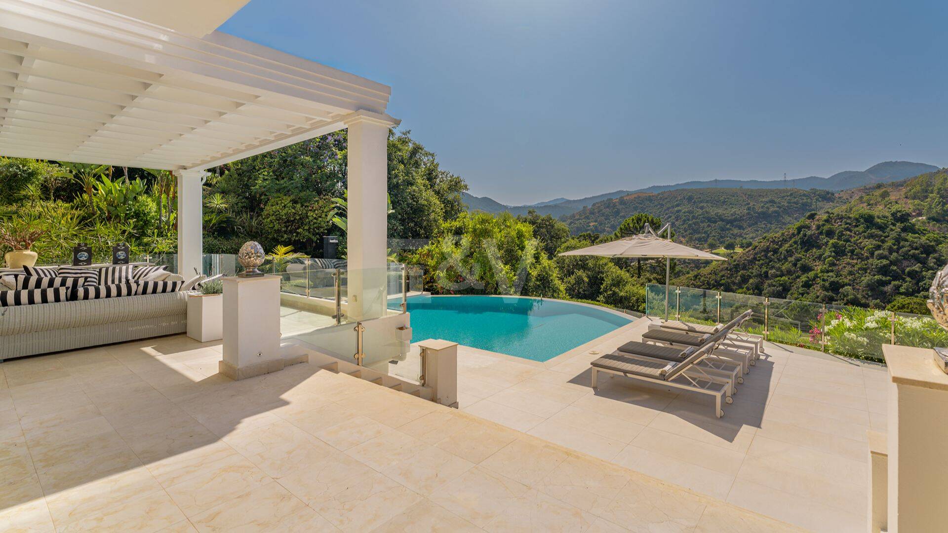Elegant mediterranean villa in La Zagaleta
