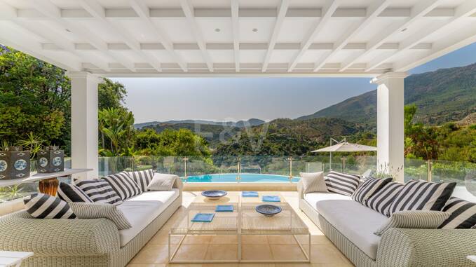 Elegant mediterranean villa in La Zagaleta