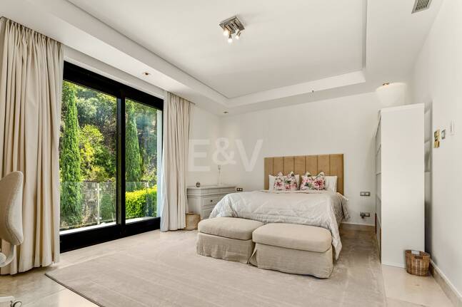 Elegant mediterranean villa in La Zagaleta