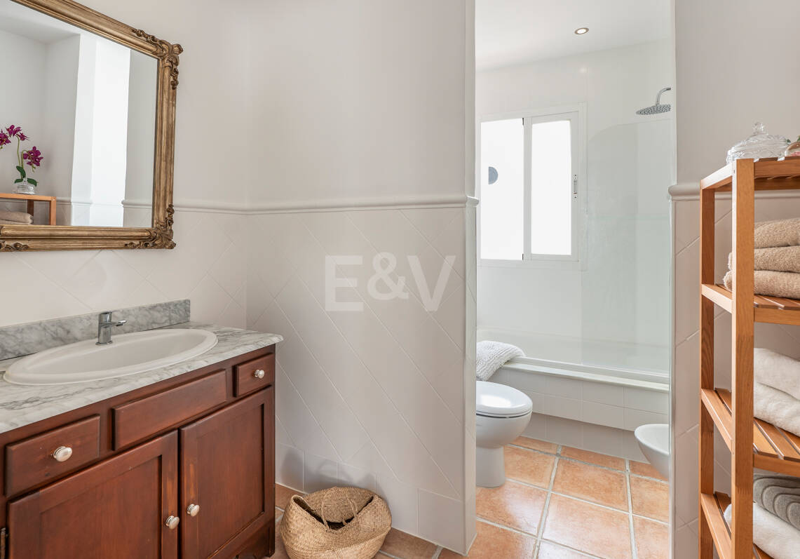 Spacious Family Home and Perfect Outdoor Living in Guadalmina Alta