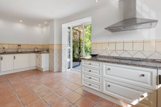 Spacious Family Home and Perfect Outdoor Living in Guadalmina Alta