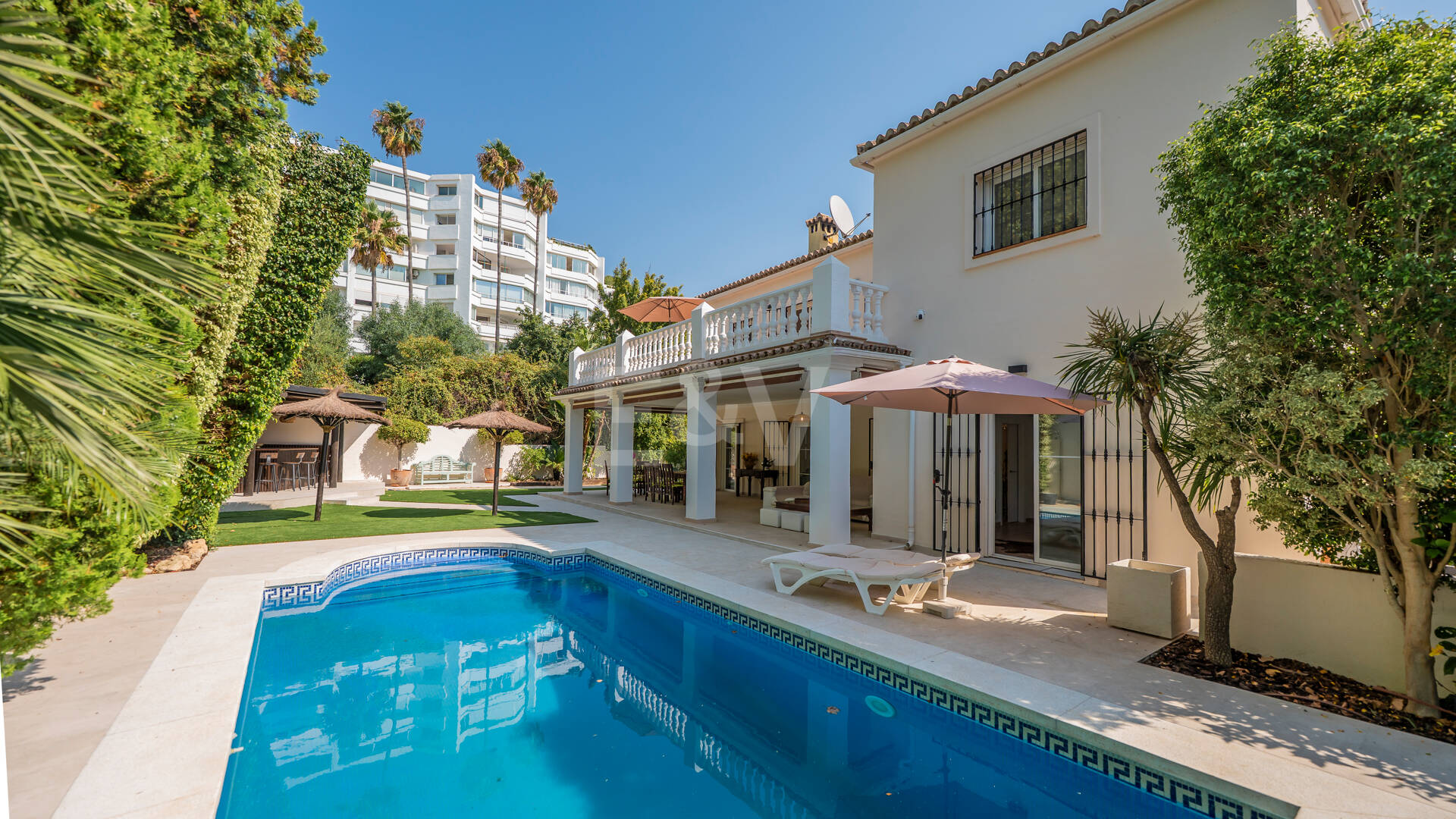 Spacious Family Home and Perfect Outdoor Living in Guadalmina Alta