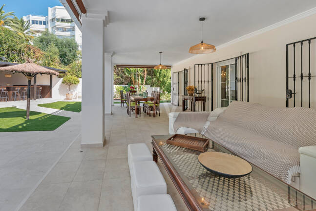 Spacious Family Home and Perfect Outdoor Living in Guadalmina Alta