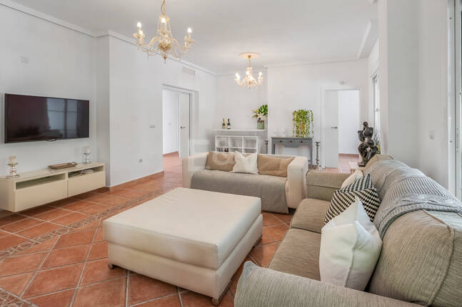 Spacious Family Home and Perfect Outdoor Living in Guadalmina Alta