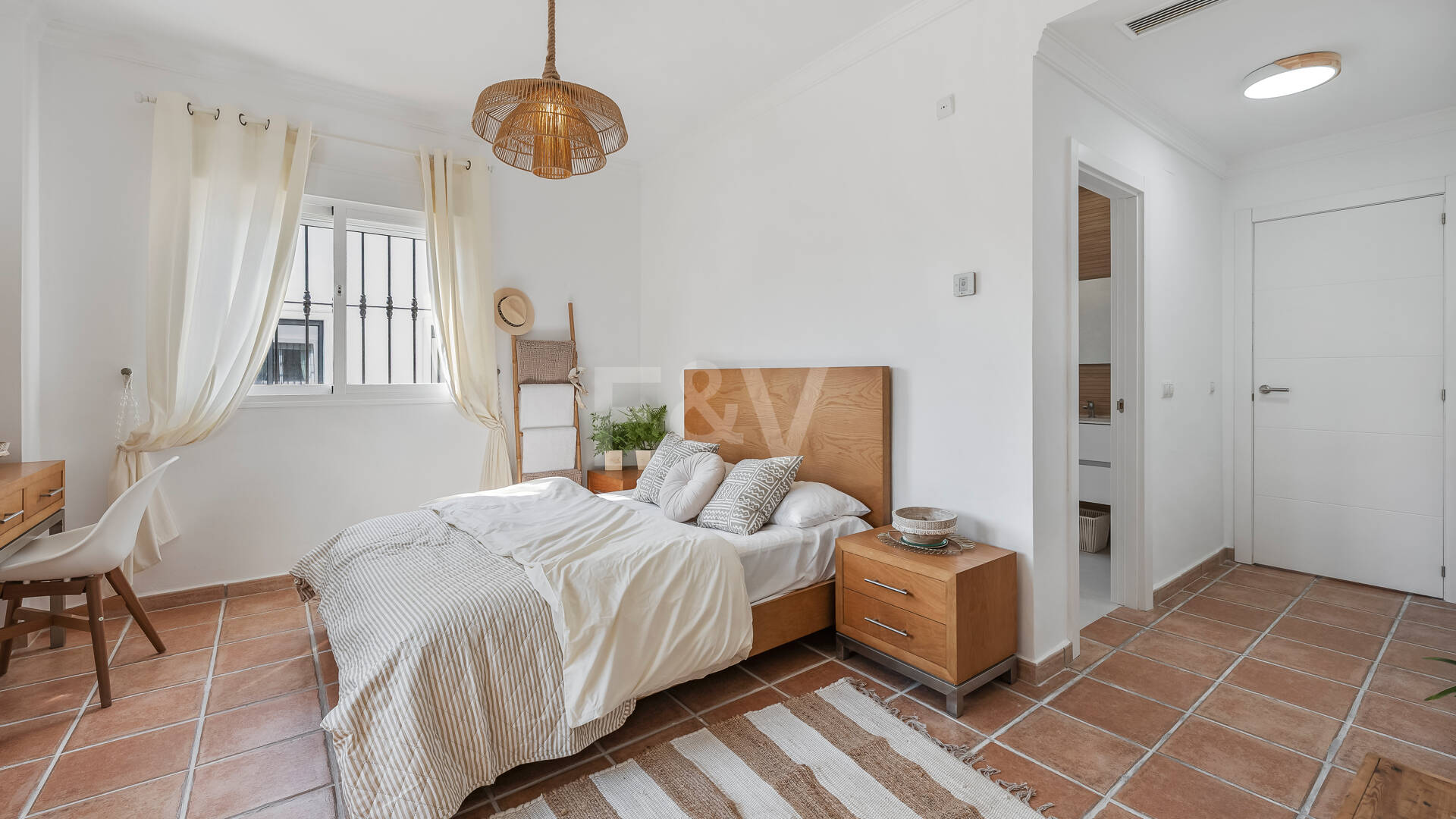 Spacious Family Home and Perfect Outdoor Living in Guadalmina Alta