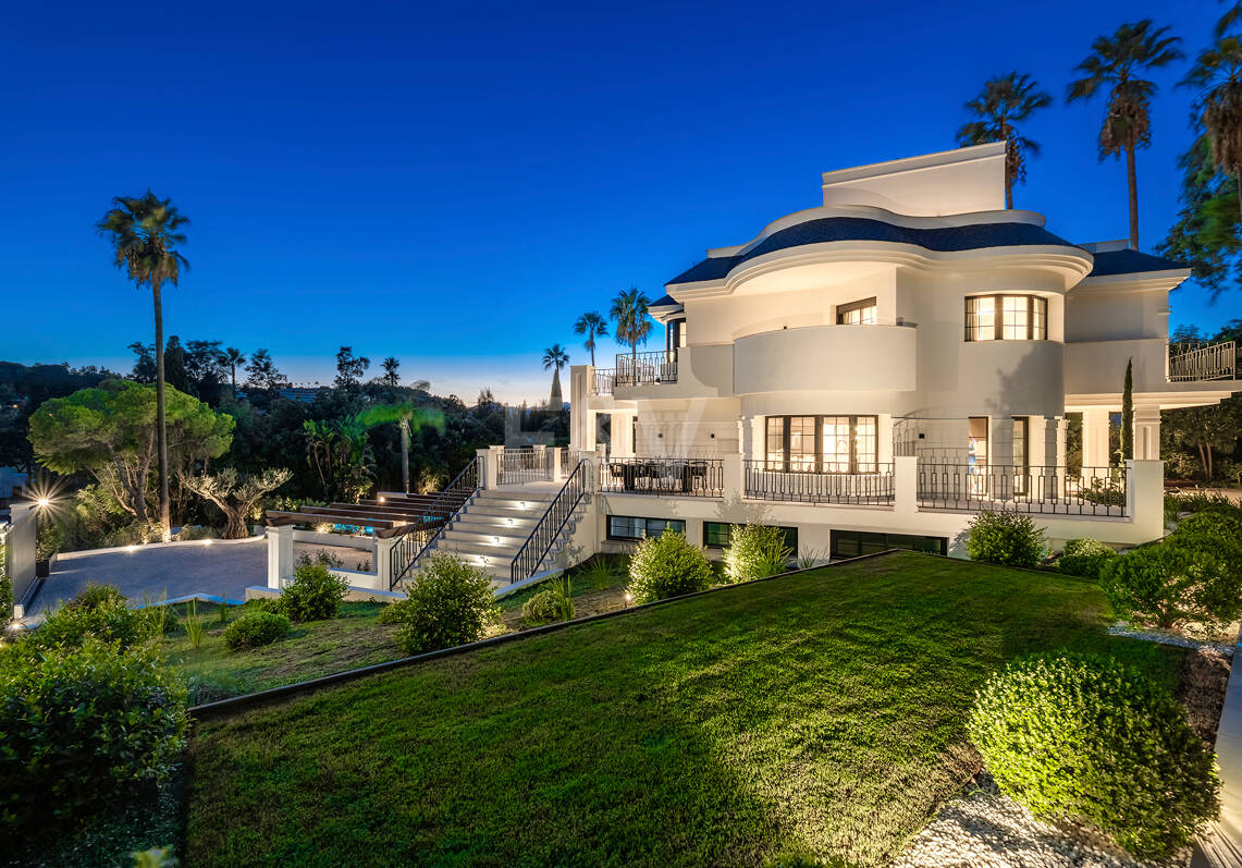 Villa Monte Blanco: An Oasis of Elegance and Tranquility, next to the Las Brisas Golf Course, Nueva Andalucía