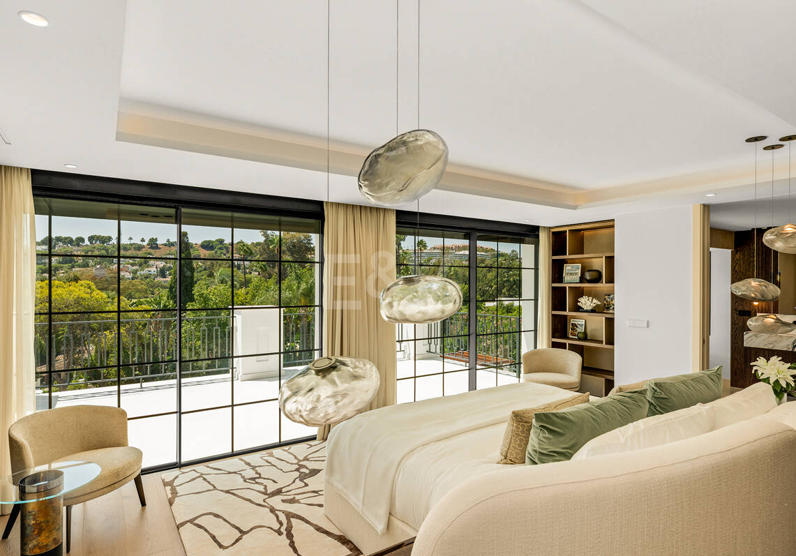 Villa Monte Blanco: An Oasis of Elegance and Tranquility, next to the Las Brisas Golf Course, Nueva Andalucía