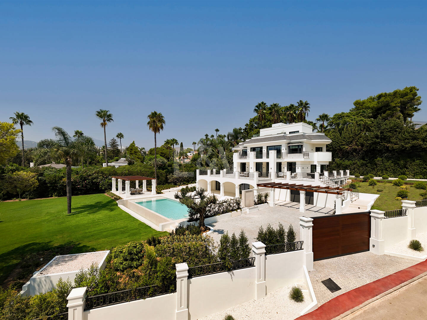 Villa Monte Blanco: Eine Oase der Eleganz und Ruhe, neben dem Golfplatz Las Brisas