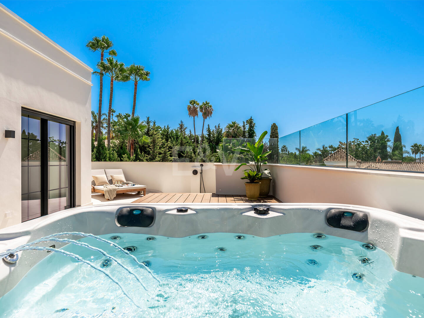 Villa Monte Blanco: Eine Oase der Eleganz und Ruhe, neben dem Golfplatz Las Brisas
