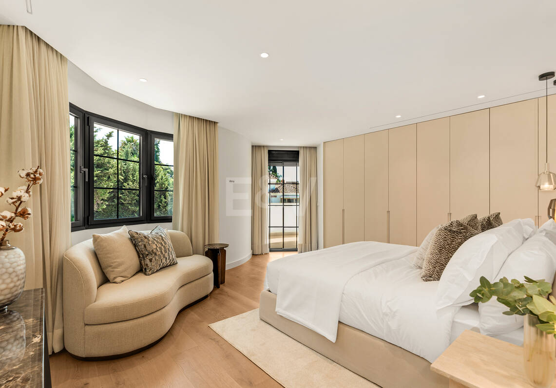 Villa Monte Blanco: An Oasis of Elegance and Tranquility, next to the Las Brisas Golf Course, Nueva Andalucía