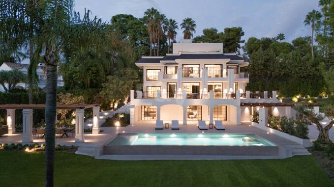 Villa Monte Blanco: Un oasis de elegancia y tranquilidad, junto al Campo de Golf Las Brisas, Nueva Andalucía