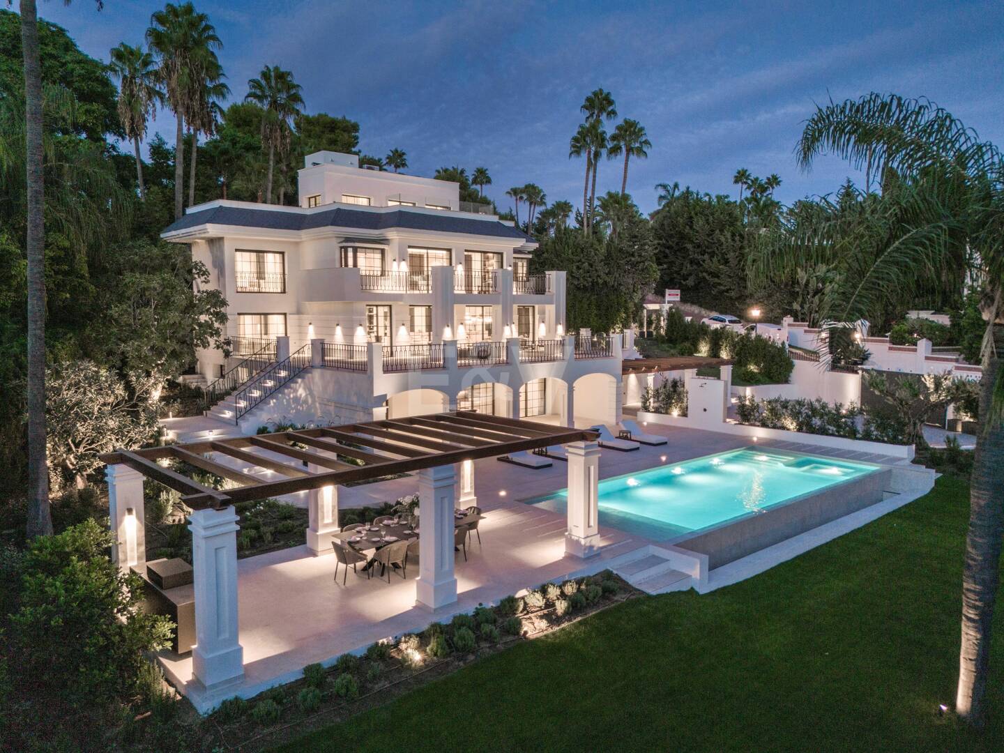 Villa Monte Blanco: Eine Oase der Eleganz und Ruhe, neben dem Golfplatz Las Brisas