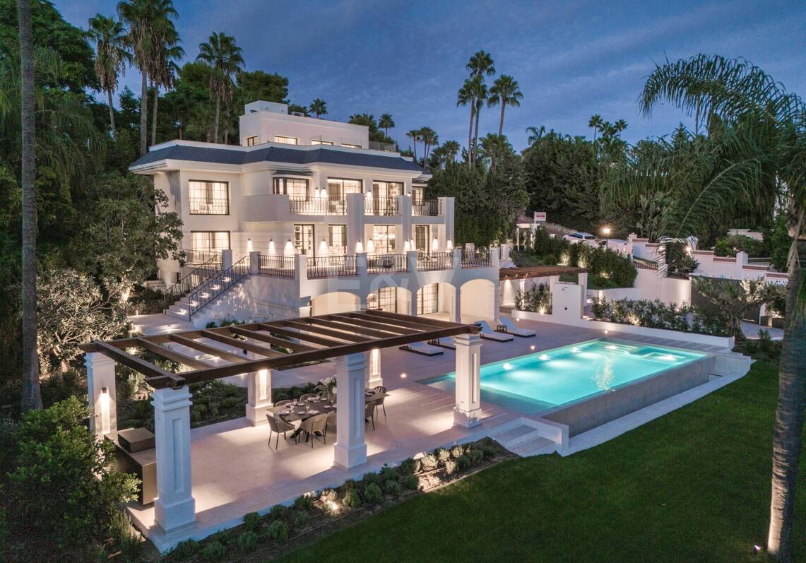 Villa Monte Blanco: An Oasis of Elegance and Tranquility, next to the Las Brisas Golf Course, Nueva Andalucía