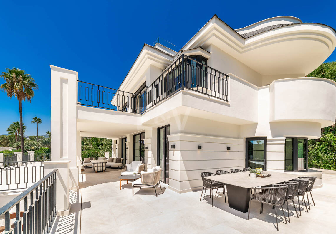 Villa Monte Blanco: An Oasis of Elegance and Tranquility, next to the Las Brisas Golf Course, Nueva Andalucía