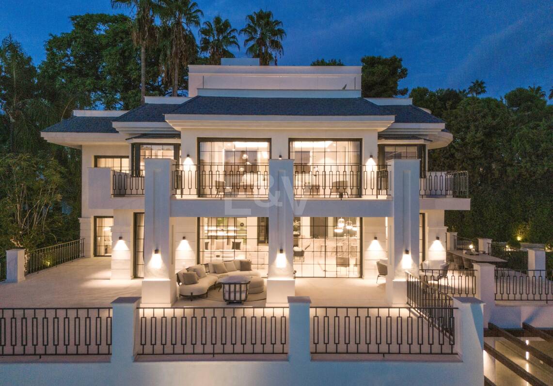 Villa Monte Blanco: An Oasis of Elegance and Tranquility, next to the Las Brisas Golf Course, Nueva Andalucía