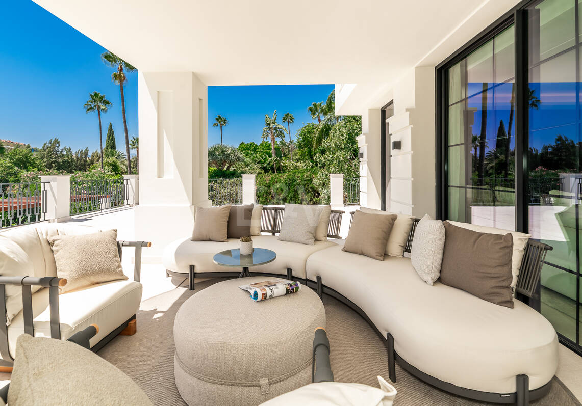 Villa Monte Blanco: An Oasis of Elegance and Tranquility, next to the Las Brisas Golf Course, Nueva Andalucía