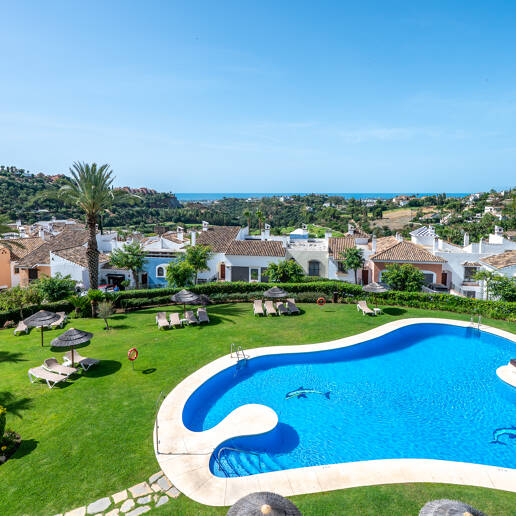 Takvåning till salu i Los Arqueros, Benahavis