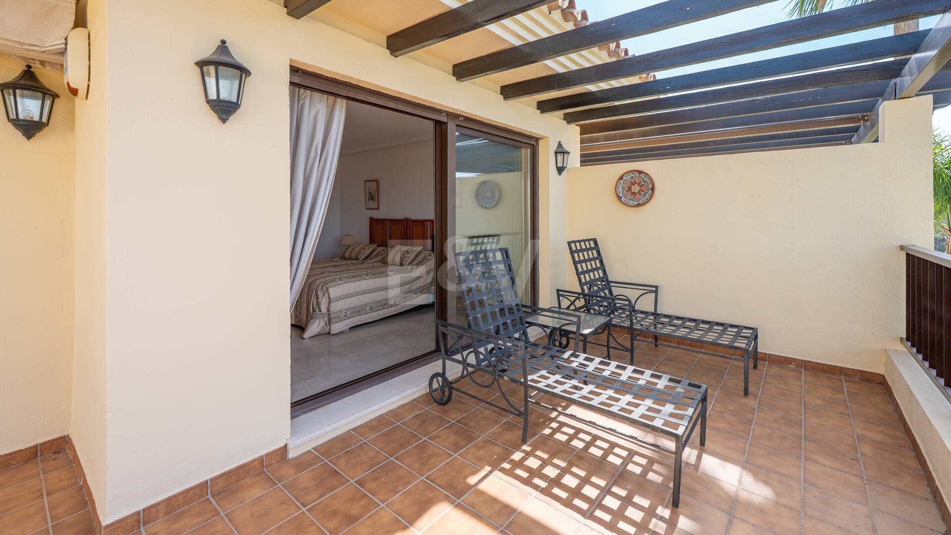Takvåning till salu i Los Arqueros, Benahavis