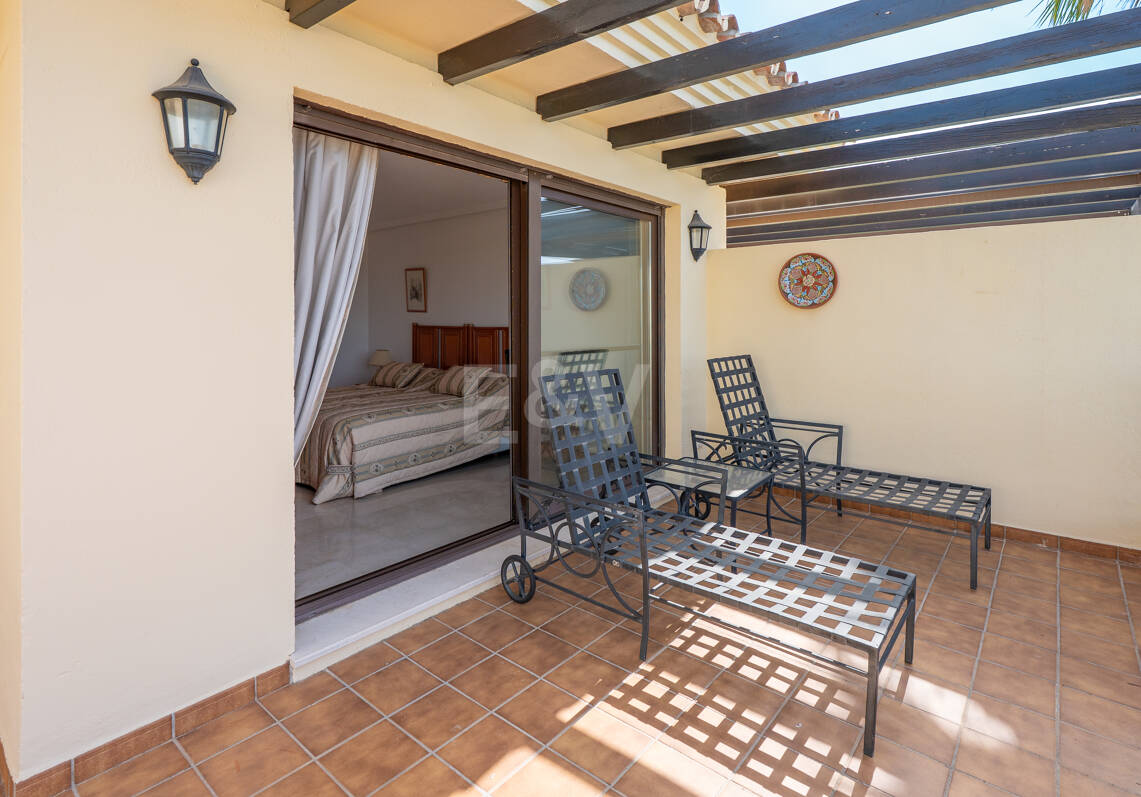 Takvåning till salu i Los Arqueros, Benahavis