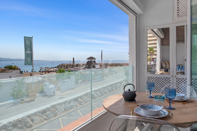 Apartment in erster Strandreihe mit Meer- und Bergblickr