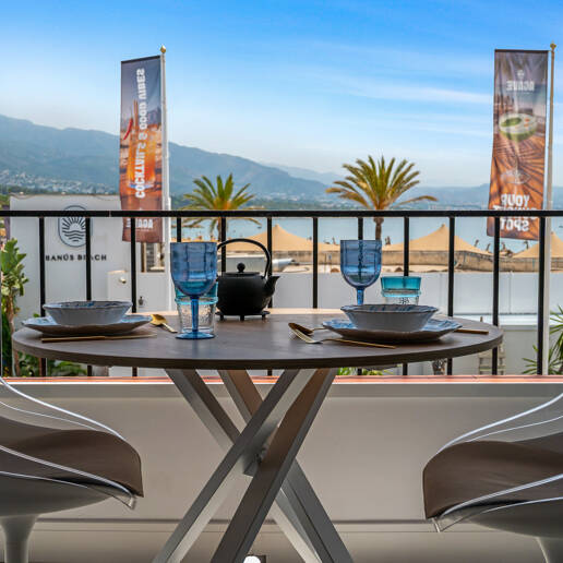 Frontline beach apartment with sea and mountain views