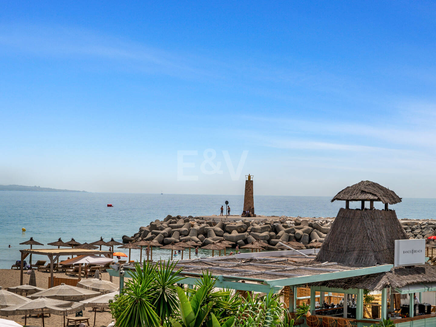 Frontline beach apartment with sea and mountain views