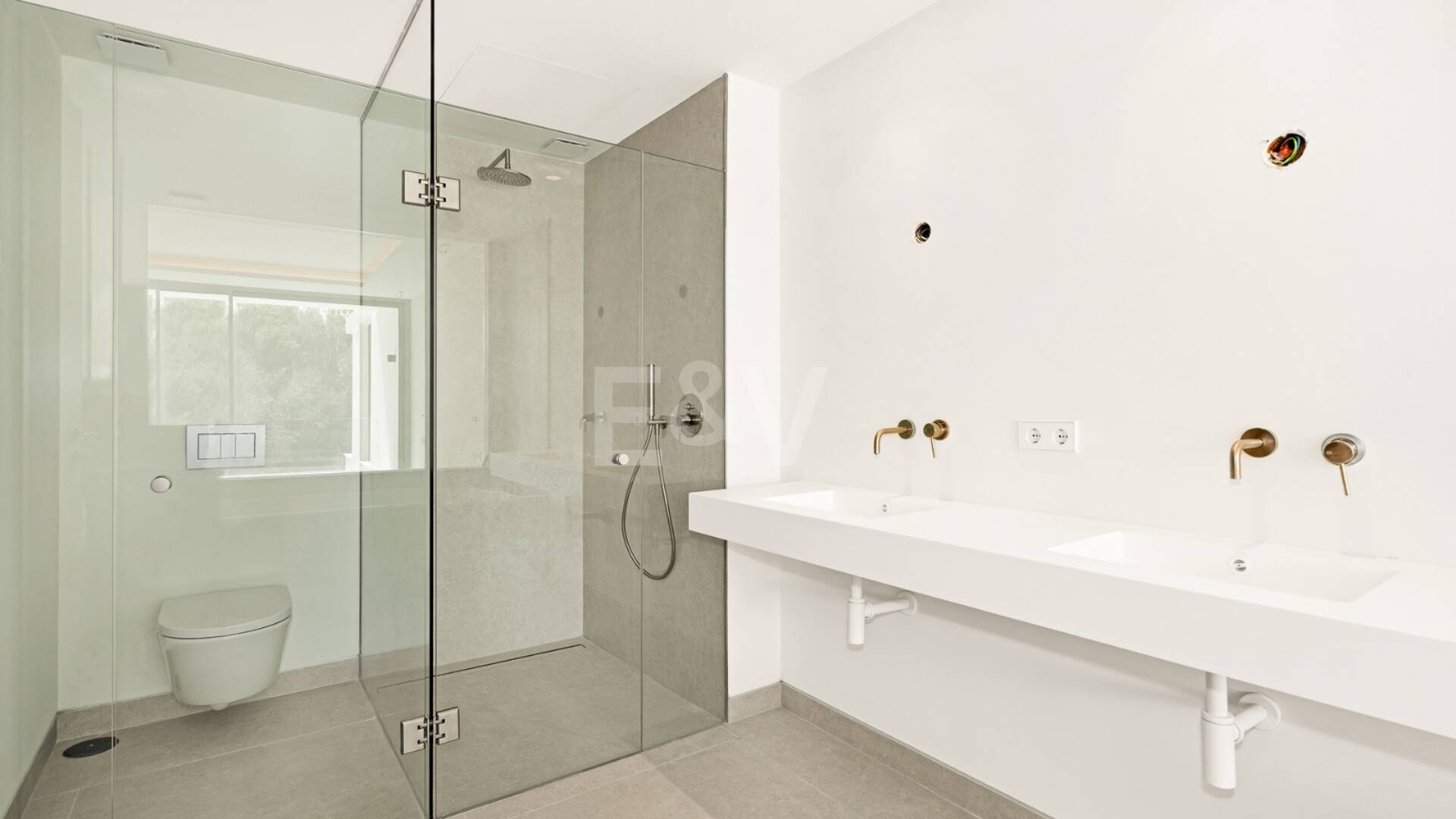 New Luxury Semi Penthouse with Private Rooftop Pool on Marbella's Golden Mile