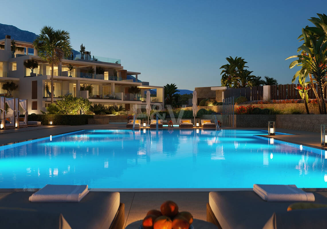 New Luxury Semi Penthouse with Private Rooftop Pool on Marbella's Golden Mile