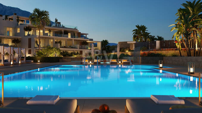 New Luxury Semi Penthouse with Private Rooftop Pool on Marbella's Golden Mile